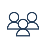 Piktogramm von drei Personen als Symbol für Mitarbeiteranzahl.